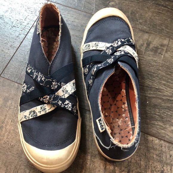 KEDS BLUE/WHITE SLIP ON SHOES SIZE 10 - Picture 3 of 10